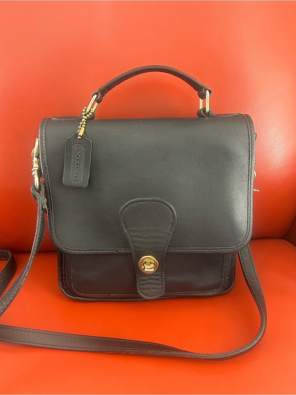 Vintage Coach 1990’s Station Bag #5130 in black leather. Gently used.